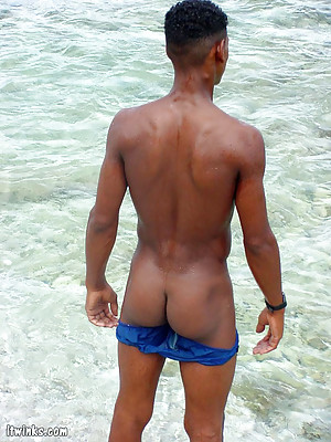 Gay Beach Pics